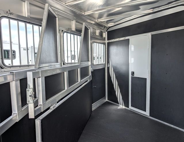 2023 Shadow 3 Horse Slant 10'6 Living Quarters with Slide  - 22786741 - 8
