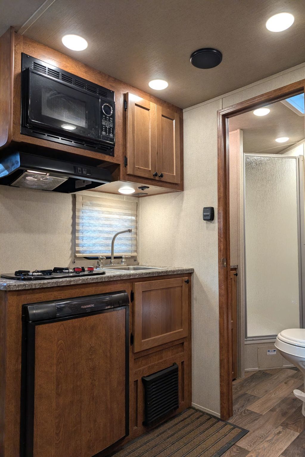 2023 SMC 3 Horse Slant 9' Living Quarters w/ Slide & Ramp  - 22942132 - 11