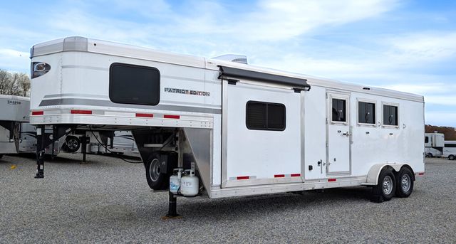 2023 SMC 3 Horse Slant 9' Living Quarters w/ Slide & Ramp  - 22942132 - 1