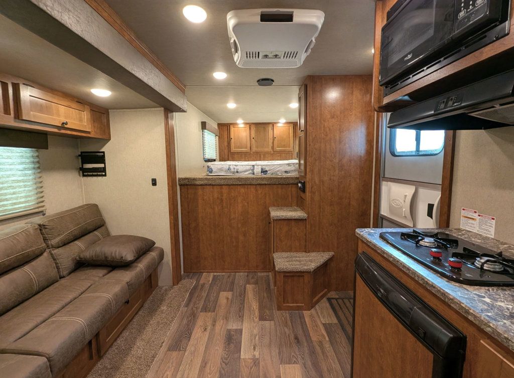 2023 SMC 3 Horse Slant 9' Living Quarters w/ Slide & Ramp  - 22942132 - 8