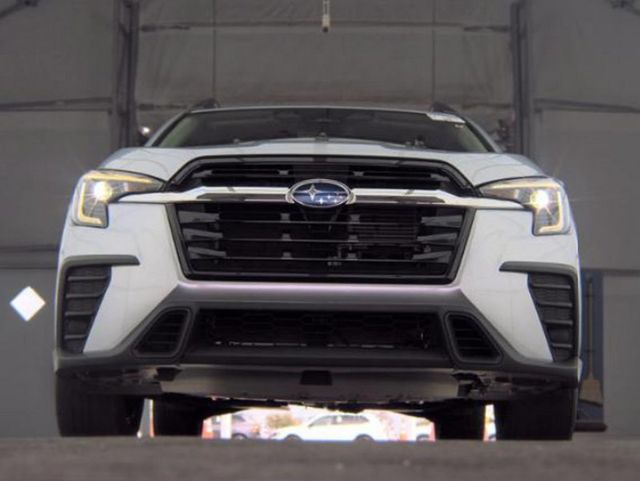 2023 Subaru Ascent Premium 7-Passenger - 23092361 - 3