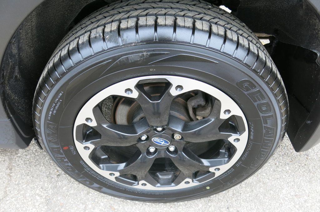 2023 Subaru Crosstrek Premium CVT - 22785377 - 32