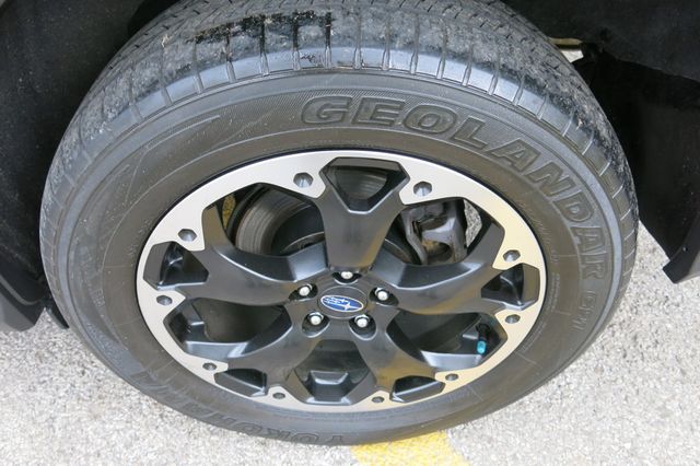 2023 Subaru Crosstrek Premium CVT - 22909165 - 32