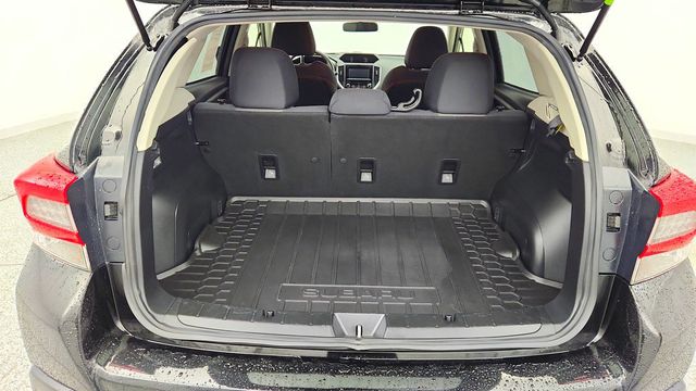 2023 Subaru Crosstrek Premium CVT w/ Power Moonroof & Blind Spot Detection - 22992810 - 21