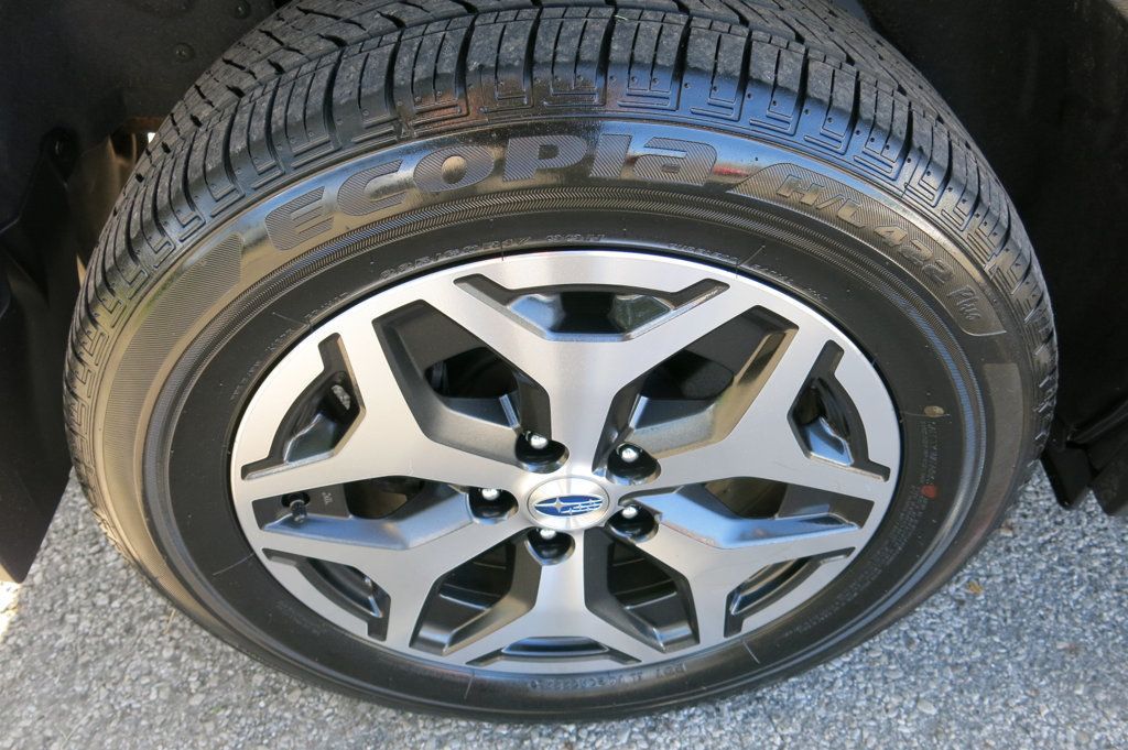 2023 Subaru Forester Premium photo 32