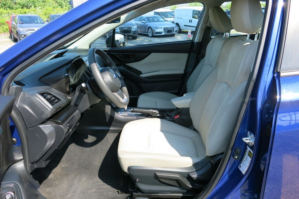 2023 Subaru Impreza 2.0i photo 11