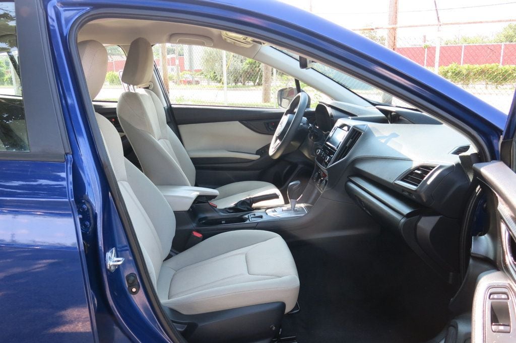 2023 Subaru Impreza 2.0i photo 12
