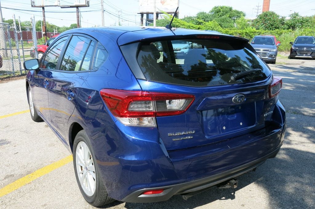 2023 Subaru Impreza 2.0i photo 3
