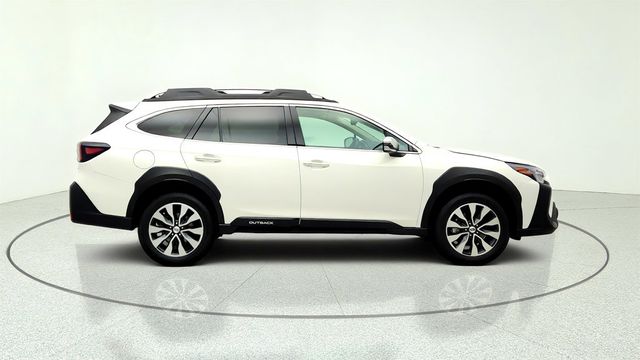 2023 Subaru Outback Touring CVT w/ Wireless Charger - 23030482 - 3