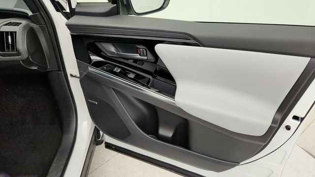 2023 Subaru Solterra Limited AWD - 22949870 - 24