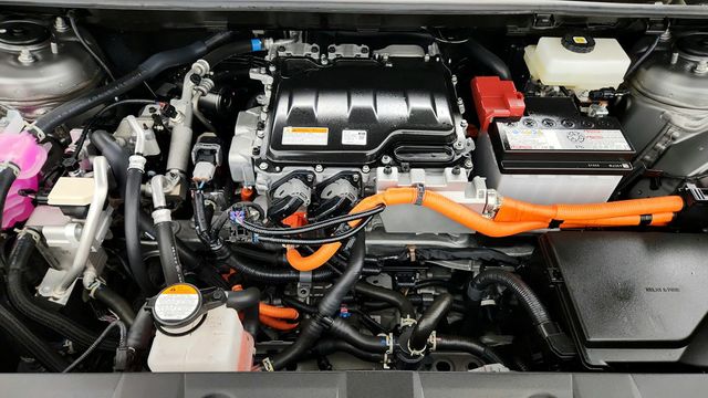 2023 Subaru Solterra Limited AWD - 22949911 - 24