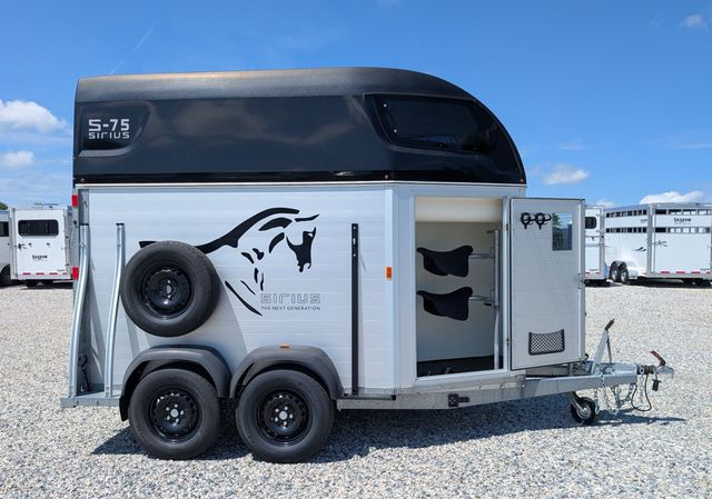 2023 SunLite 2 Horse Straight Load S75 w/ Tack  - 21566656 - 4