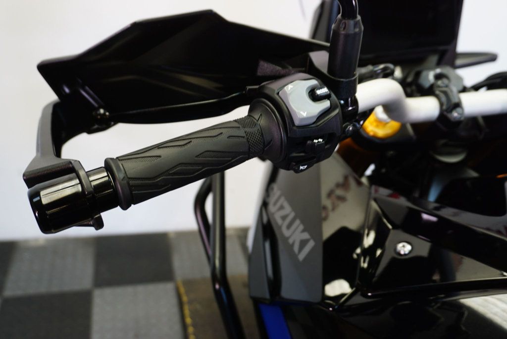 2023 SUZUKI V-STROM 800DE Adventure ADVENTURE BIKE!!! - 22925551 - 10