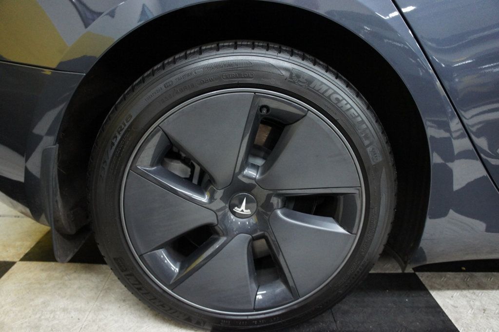 2023 Tesla Model 3 photo 15