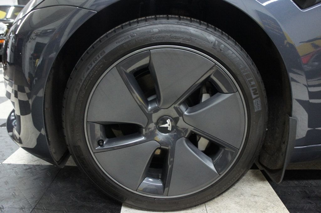 2023 Tesla Model 3 photo 17