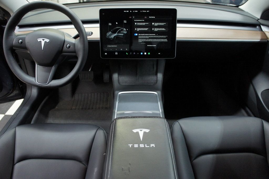 2023 Tesla Model 3 photo 24