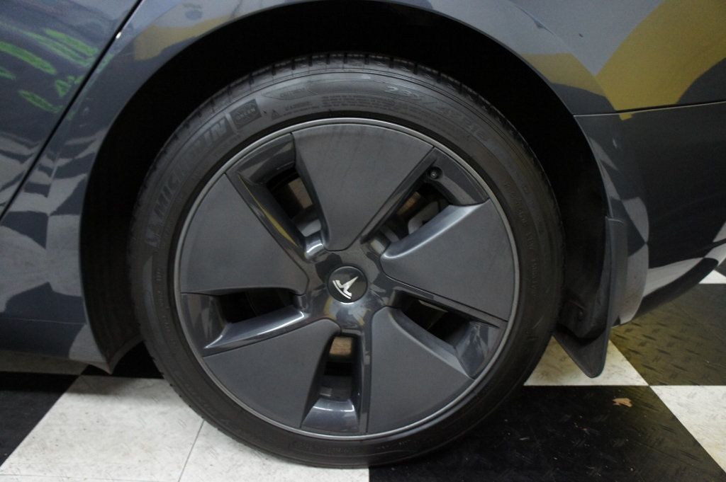 2023 Tesla Model 3 photo 8