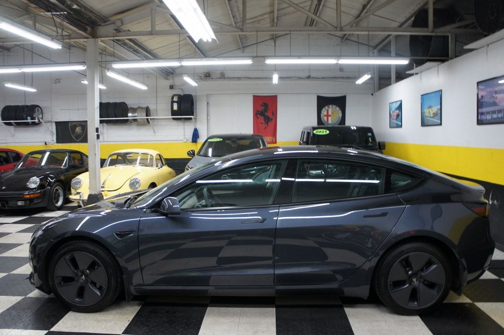 2023 Tesla Model 3 photo 9