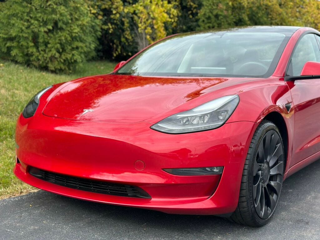 2023 Tesla Model 3 Performance photo 3
