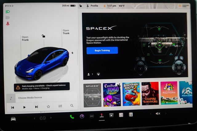 2023 Tesla Model 3 Performance AWD - 22992965 - 21