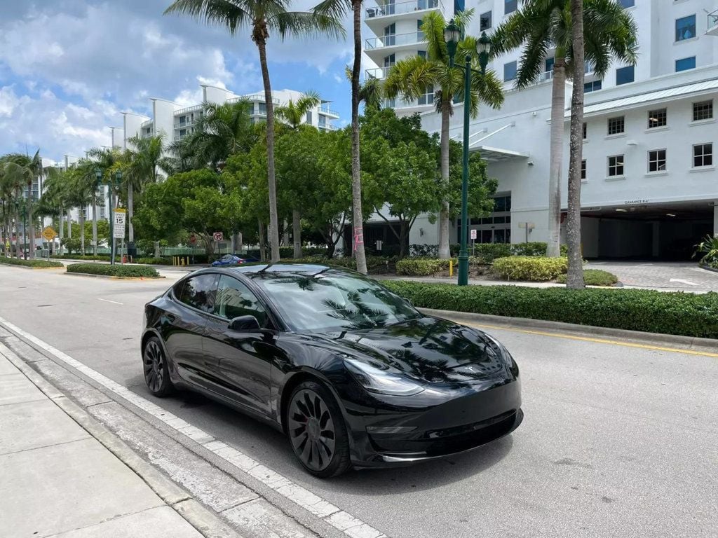 2023 Tesla Model 3 Performance AWD - 22548206 - 0