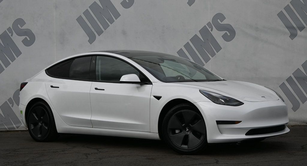 2023 Tesla Model 3 photo 2