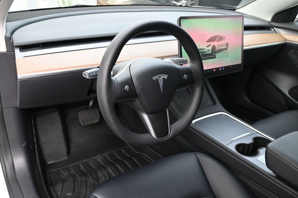 2023 Tesla Model 3 photo 4
