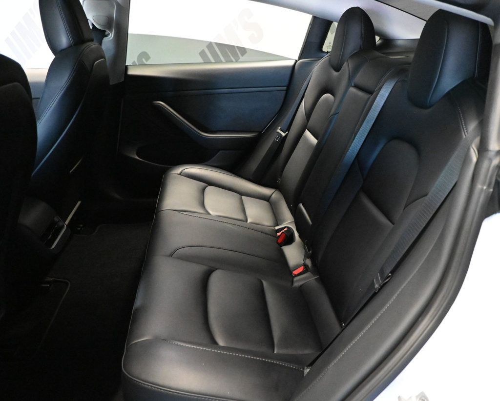 Tesla Model 3 RWD photo 12