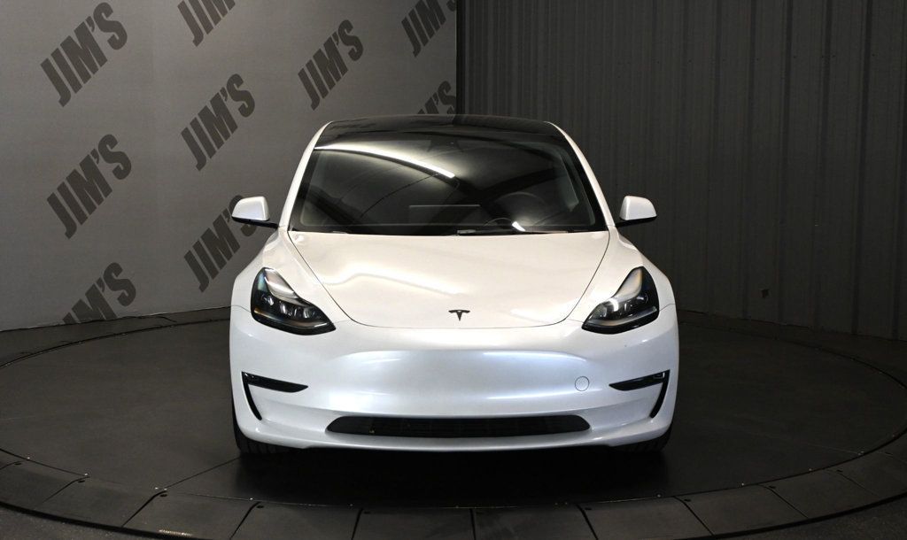 Tesla Model 3 RWD photo 2