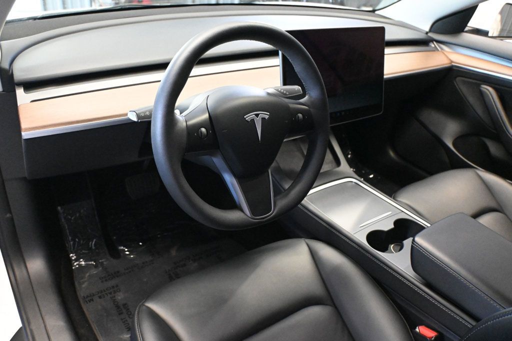 Tesla Model 3 RWD photo 9