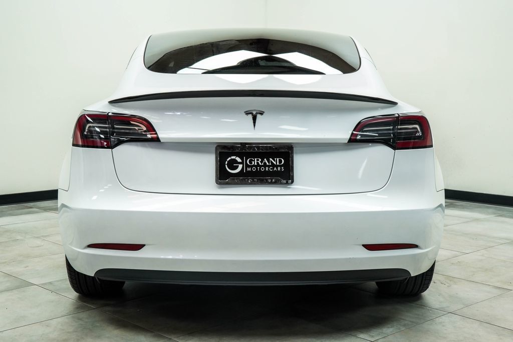 Tesla Model 3 RWD photo 10