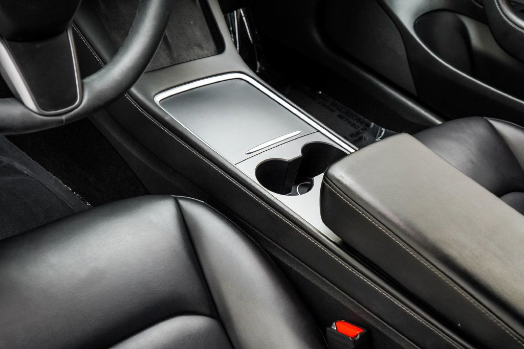 Tesla Model 3 RWD photo 22