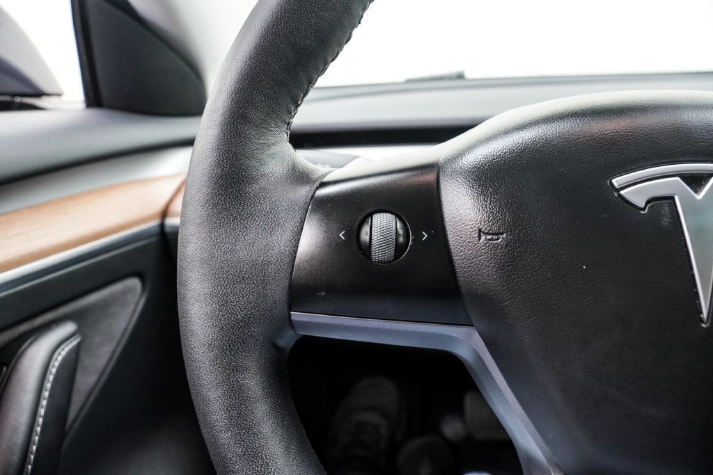 Tesla Model 3 RWD photo 35