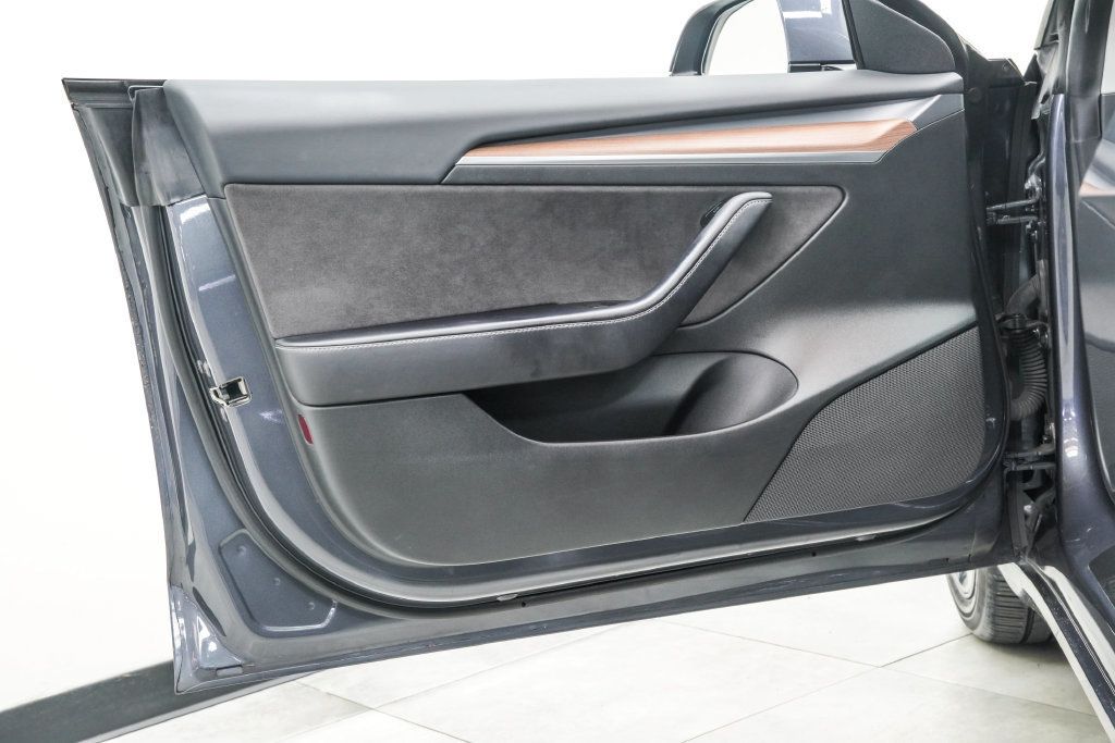 Tesla Model 3 RWD photo 38