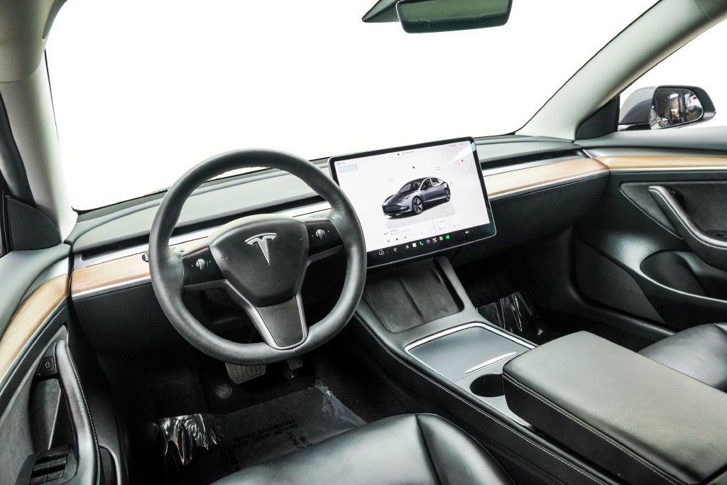 Tesla Model 3 RWD photo 5