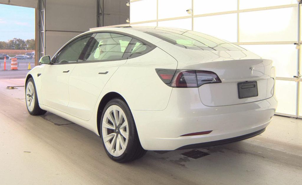 2023 Tesla Model 3 photo 4