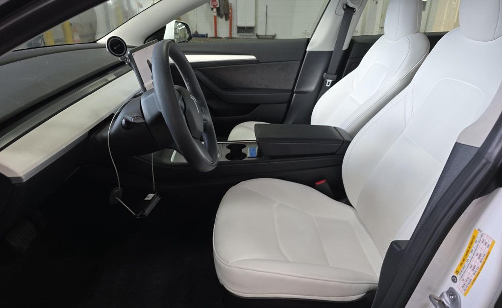 2023 Tesla Model 3 photo 5
