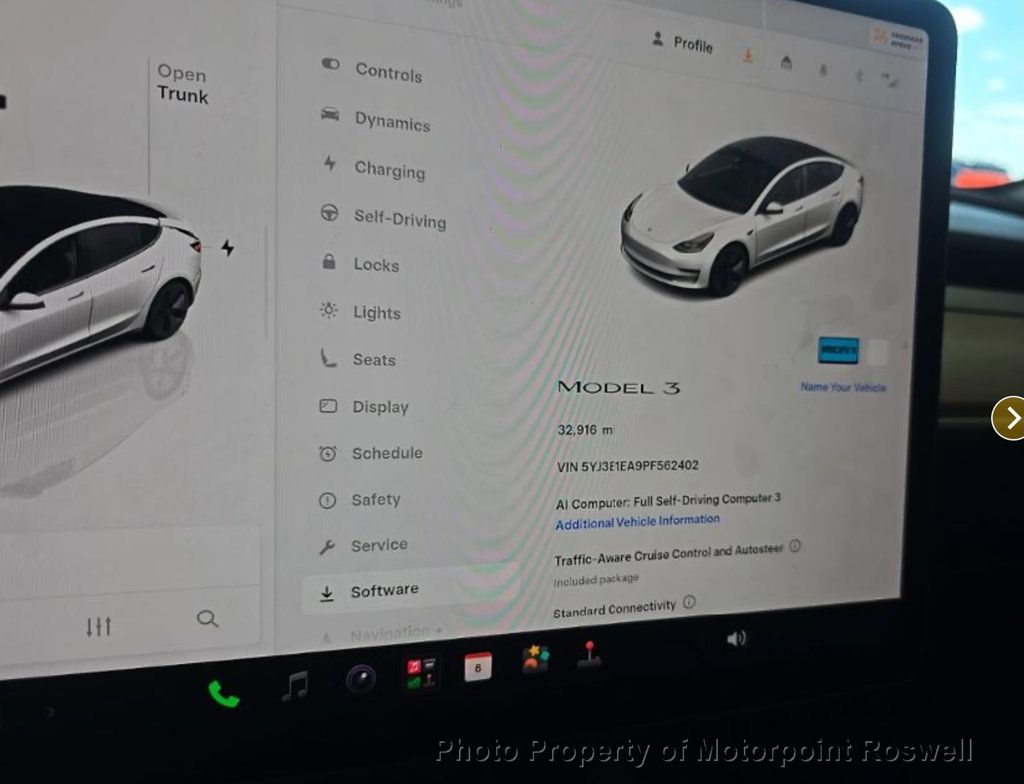 Tesla Model 3 photo 3