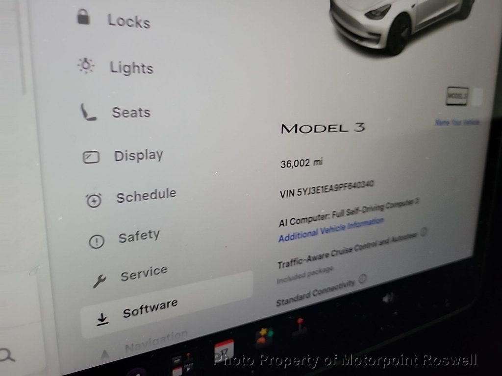 Tesla Model 3 photo 3