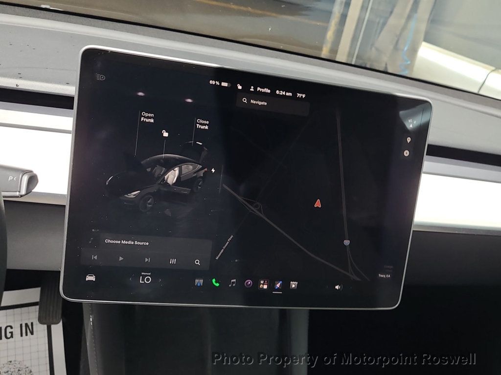 Tesla Model 3 RWD photo 3