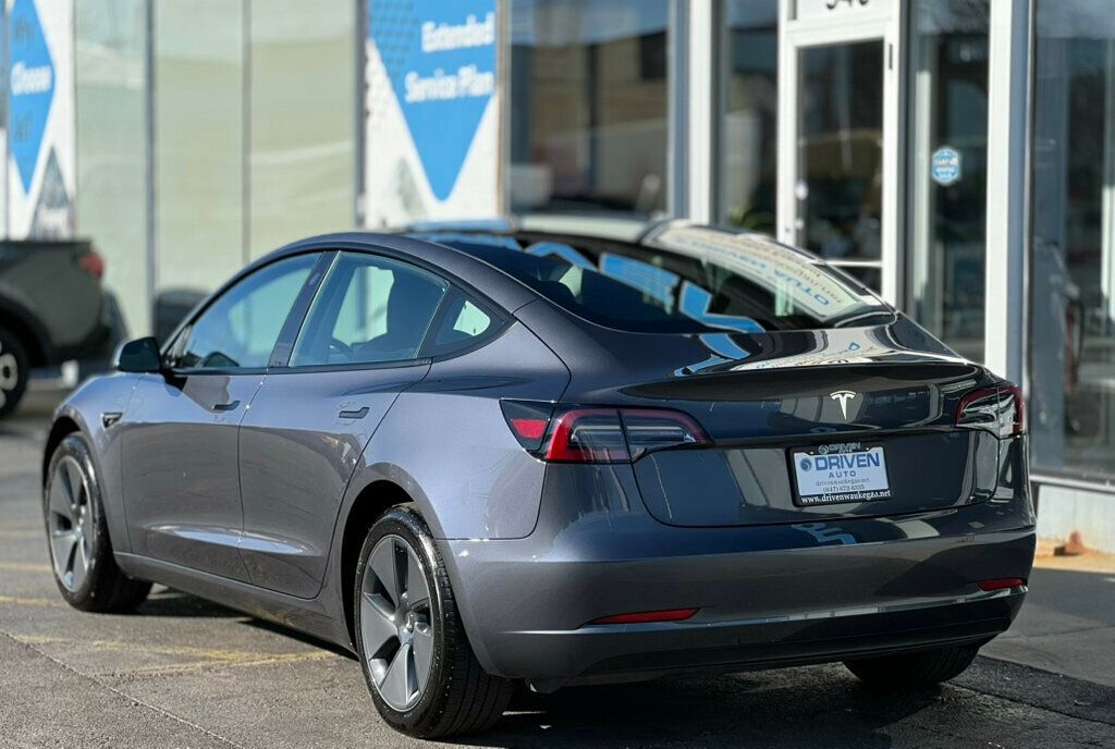 2023 Tesla Model 3 photo 3