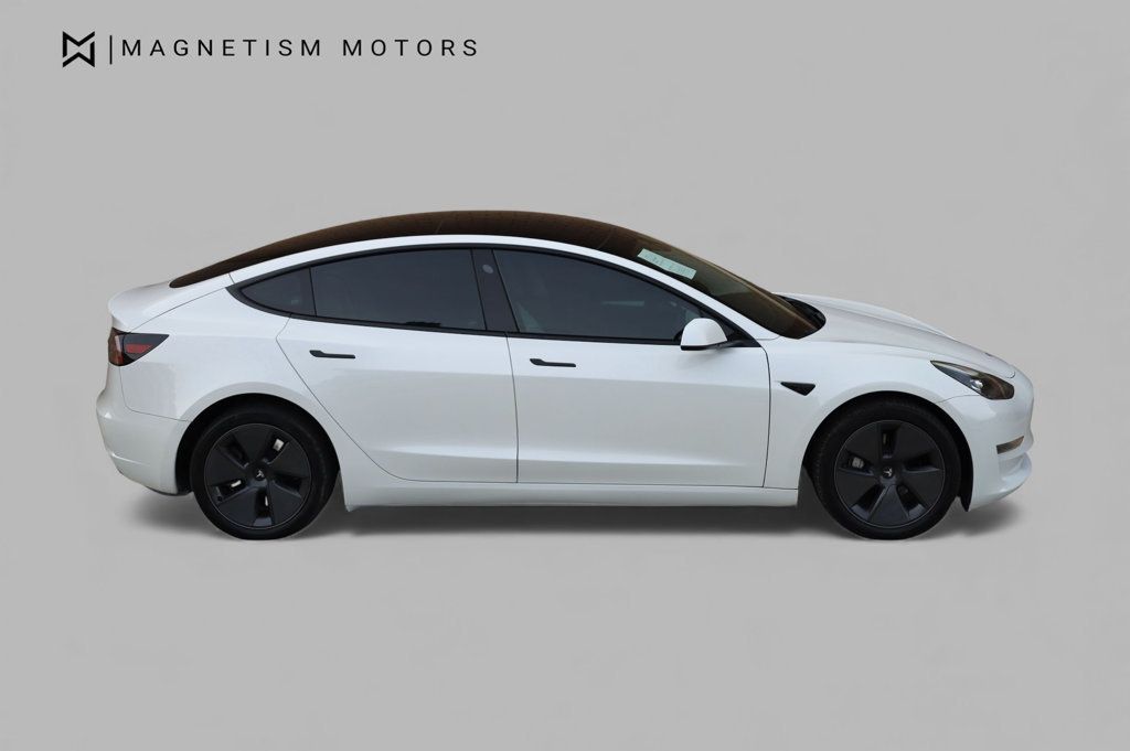 2023 Tesla Model 3 photo 2