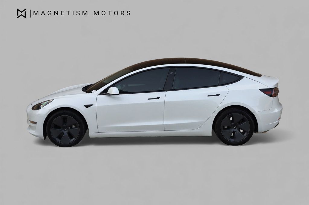 2023 Tesla Model 3 photo 3