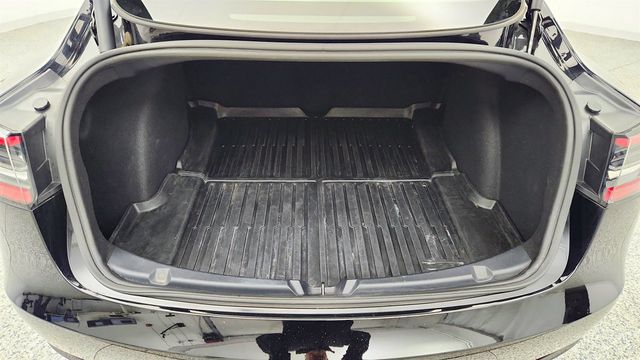 2023 Tesla Model 3 RWD w/ 18'' Wheels & Autopilot - 23000698 - 25