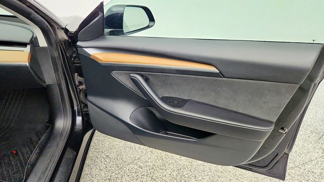 2023 Tesla Model 3 RWD w/ 18'' Wheels & Autopilot - 23000698 - 29