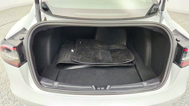 2023 Tesla Model 3 RWD w/ 19'' Sport Wheels - 23006889 - 24