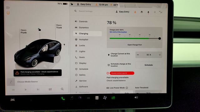 2023 Tesla Model 3 RWD w/ 19'' Sport Wheels & White/Black Premium Seat Trim - 23010103 - 17