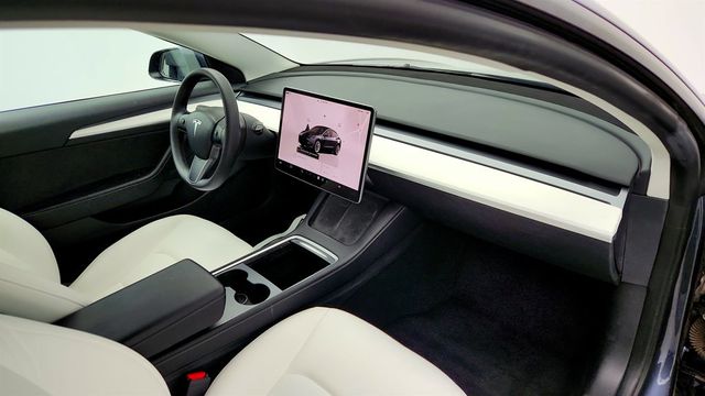 2023 Tesla Model 3 RWD w/ 19'' Sport Wheels & White/Black Premium Seat Trim - 23010103 - 28