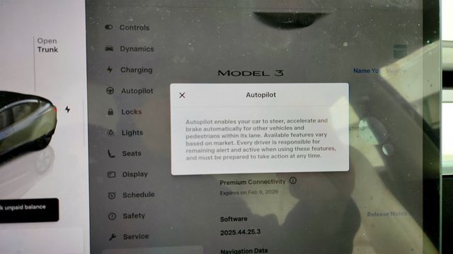 2023 Tesla Model 3 RWD with White & Black Partial Premium Interior - 22972636 - 14