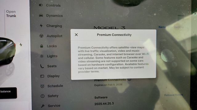 2023 Tesla Model 3 RWD with White & Black Partial Premium Interior - 22972636 - 15